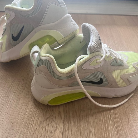 Nike Air Max 200 Pistachio FrostWomen's Sneakers Size 7 - Picture 7 of 10